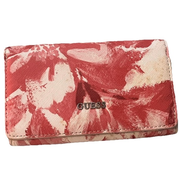 Guess Los Angeles Wallet Red Marbled‎ Print Wristlet Spring - Picture 1 of 6